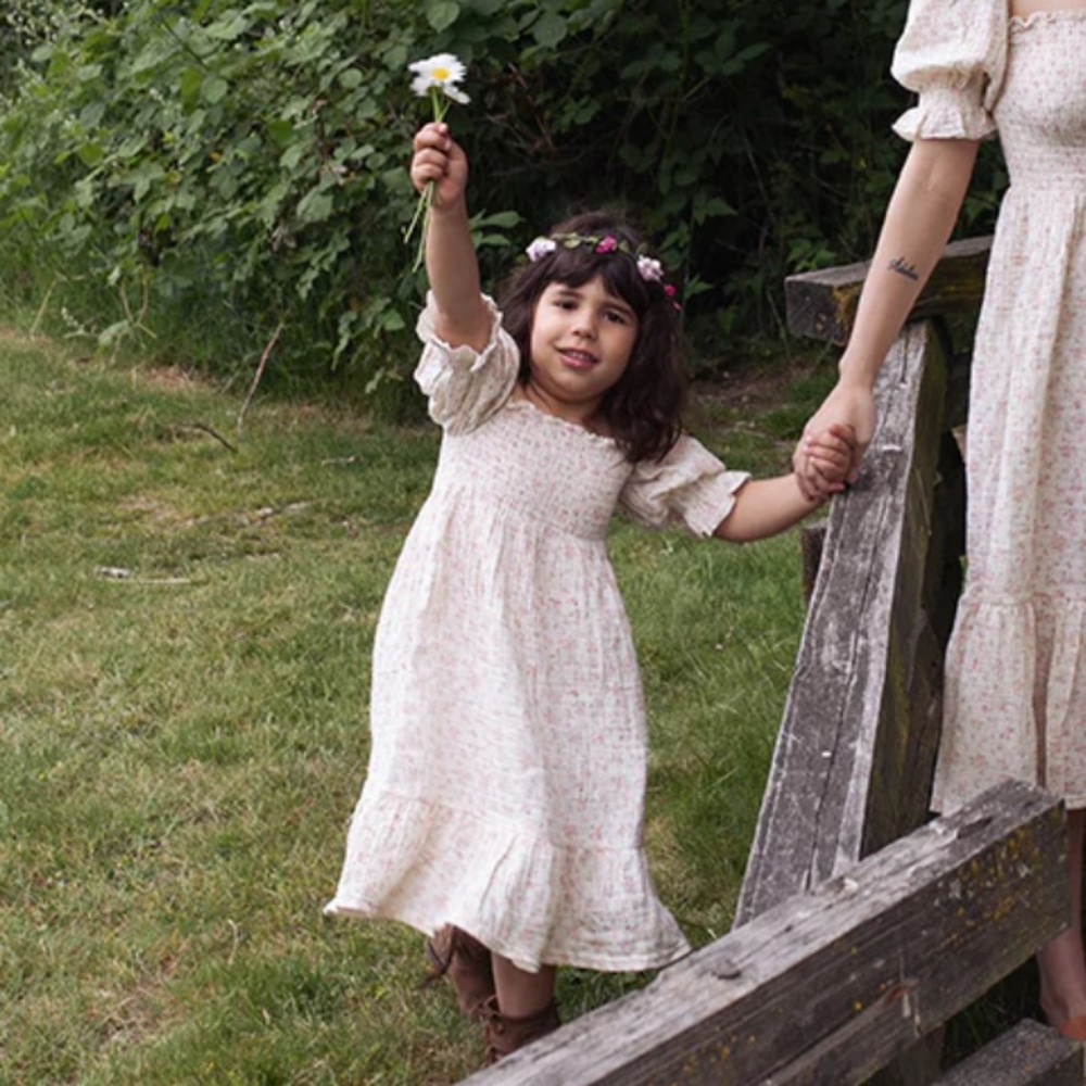 Nothing Fits But - Girls 7/8 - Hana - Peach Floral